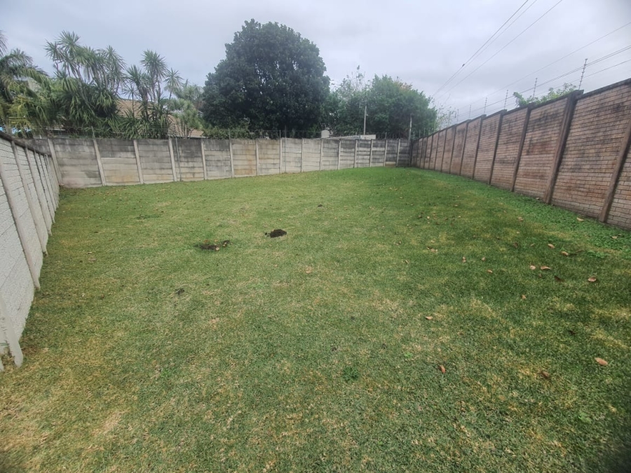 To Let 3 Bedroom Property for Rent in Cambridge West Eastern Cape